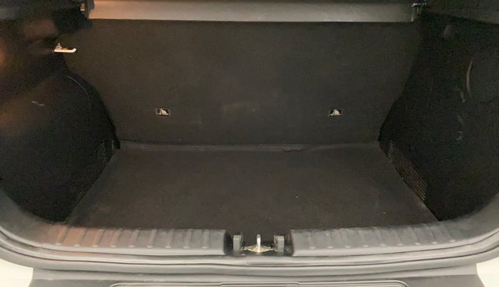 2023 KIA SONET HTX PLUS 1.5 DIESEL IMT , Diesel, Manual, 69,758 km, Boot Inside