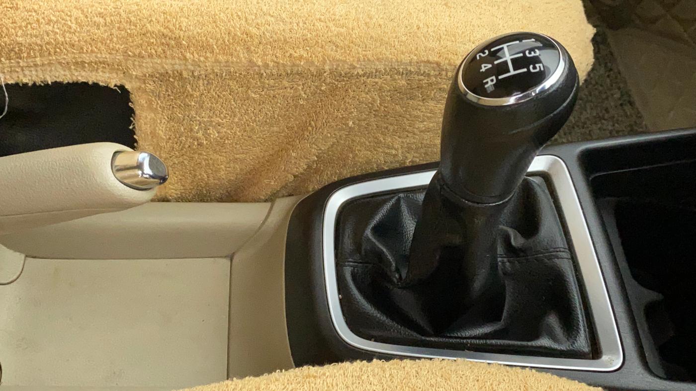 2017 Maruti Dzire VXI, Petrol, Manual, 53,597 km, Gear Lever