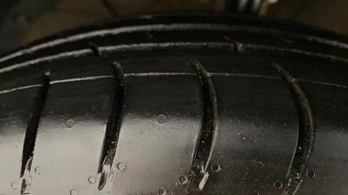 2017 Maruti Dzire VXI, Petrol, Manual, 53,597 km, Left Front Tyre Tread