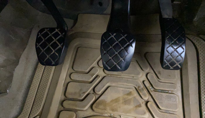 2012 Volkswagen Polo TRENDLINE 1.2L PETROL, Petrol, Manual, 1,00,825 km, Pedals