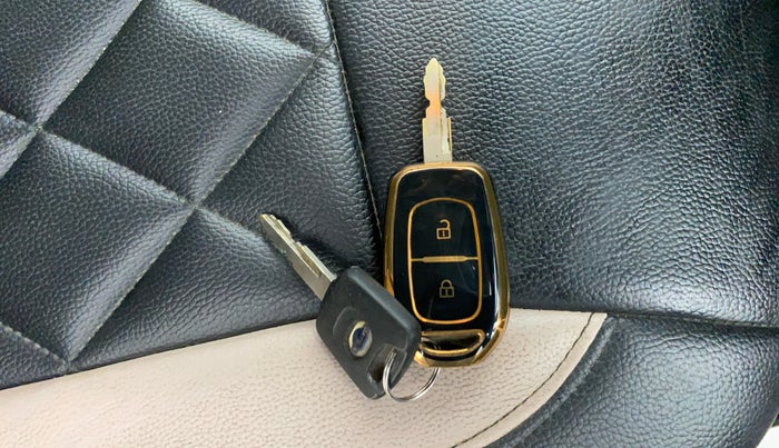 2019 Datsun Redi Go S 1.0, Petrol, Manual, 19,665 km, Key Close Up