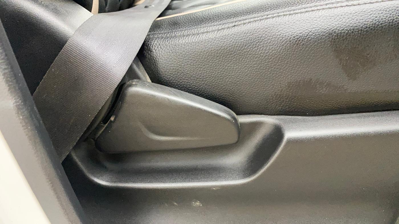 2019 Datsun Redi Go S 1.0, Petrol, Manual, 19,665 km, Driver Side Adjustment Panel