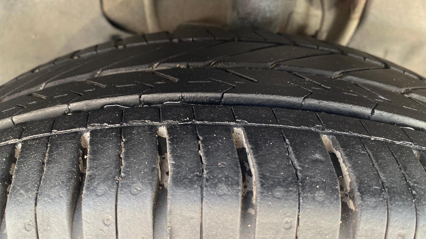 2017 Tata Tiago XTA PETROL, Petrol, Automatic, 70,095 km, Right Front Tyre Tread
