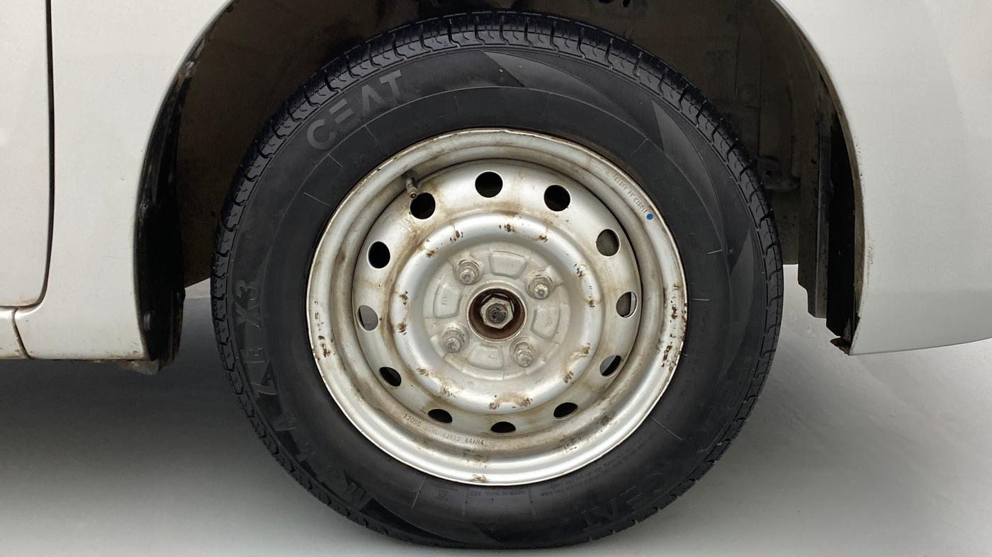 2013 Maruti Wagon R 1.0 LXI CNG, CNG, Manual, 71,367 km, Right Front Wheel