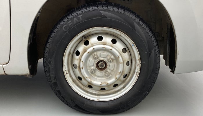2013 Maruti Wagon R 1.0 LXI CNG, CNG, Manual, 71,367 km, Right Front Wheel