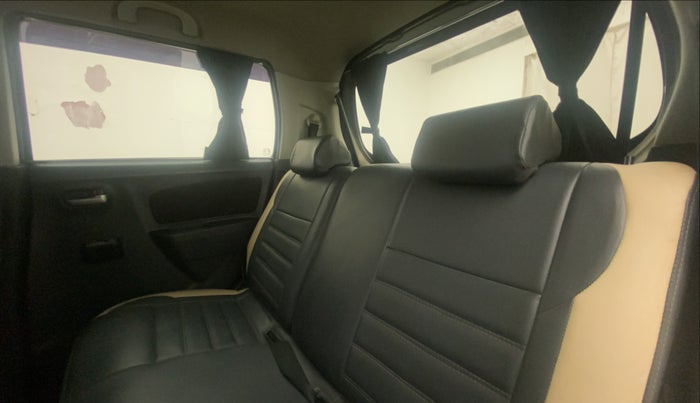 2012 Maruti Wagon R 1.0 LXI, Petrol, Manual, 75,506 km, Right Side Rear Door Cabin