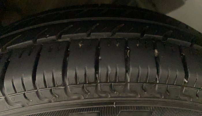 2012 Maruti Wagon R 1.0 LXI, Petrol, Manual, 75,506 km, Left Rear Tyre Tread