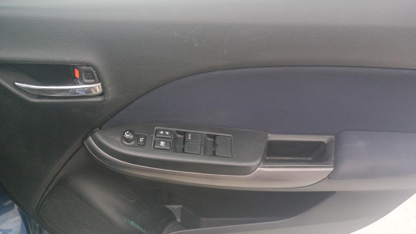 2019 Maruti Baleno DELTA CVT PETROL 1.2, Petrol, Automatic, 74,617 km, Driver Side Door Panels Control