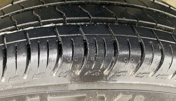 2023 Maruti S PRESSO VXI PLUS (O) AMT, Petrol, Automatic, 2,166 km, Right Front Tyre Tread