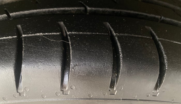 2014 Hyundai Xcent SX 1.2 (O), Petrol, Manual, 71,793 km, Left Front Tyre Tread