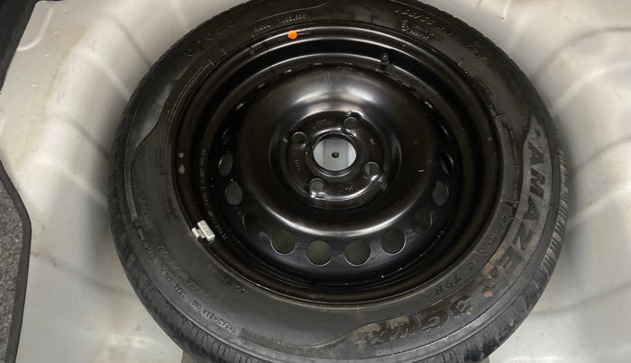 2014 Hyundai Xcent SX 1.2 (O), Petrol, Manual, 71,793 km, Spare Tyre