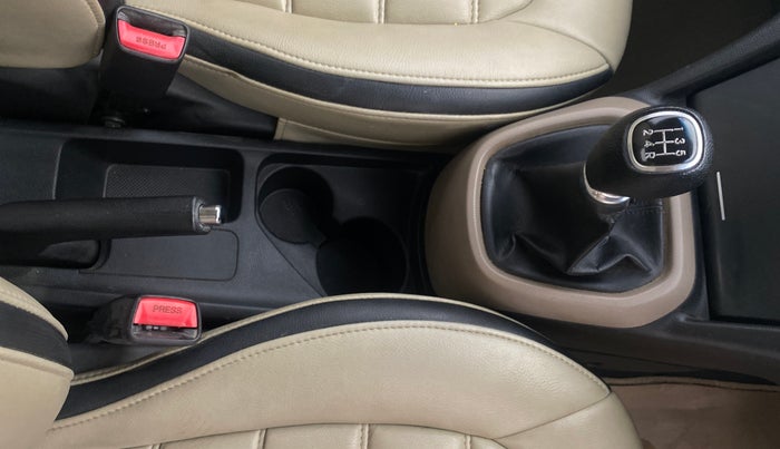 2014 Hyundai Xcent SX 1.2 (O), Petrol, Manual, 71,793 km, Gear Lever