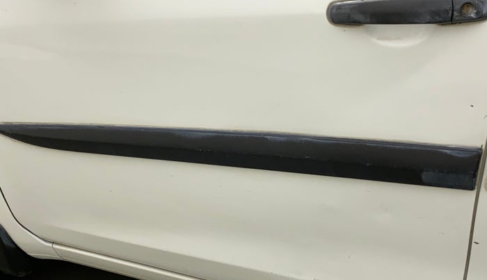 2013 Maruti Ritz VXI, Petrol, Manual, 18,176 km, Front passenger door - Slightly dented
