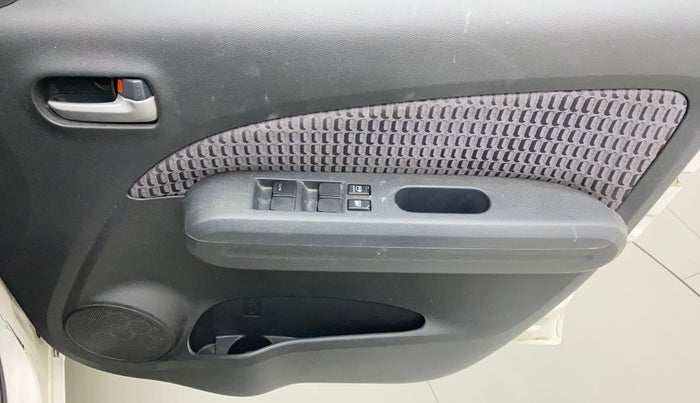 2013 Maruti Ritz VXI, Petrol, Manual, 18,176 km, Driver Side Door Panels Control
