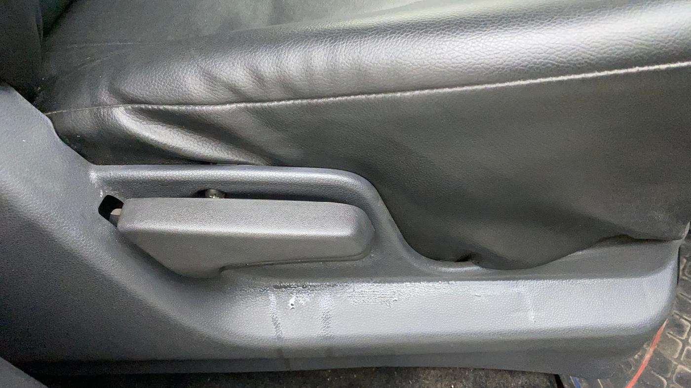 2013 Maruti Ritz VXI, Petrol, Manual, 18,176 km, Driver Side Adjustment Panel