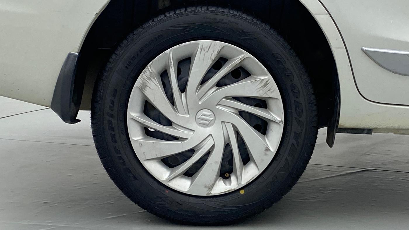 2020 Maruti Ertiga VXI AT SHVS, Petrol, Automatic, 13,077 km, Right Rear Wheel