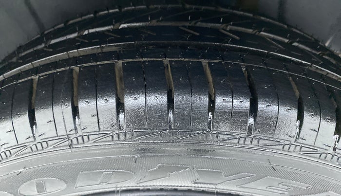 2020 Maruti Ertiga VXI AT SHVS, Petrol, Automatic, 13,077 km, Left Rear Tyre Tread