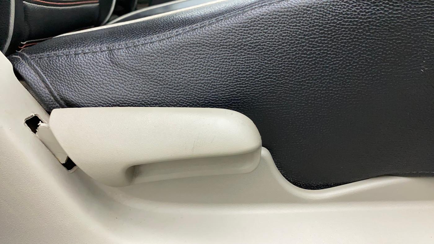2014 Maruti Celerio VXI AMT, Petrol, Automatic, 98,335 km, Driver Side Adjustment Panel