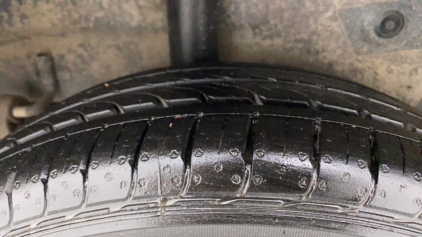 2014 Maruti Celerio VXI AMT, Petrol, Automatic, 98,335 km, Right Rear Tyre Tread