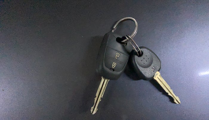 2015 Hyundai Grand i10 MAGNA 1.2 KAPPA VTVT, Petrol, Manual, 76,162 km, Key Close Up