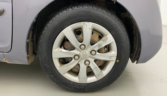 2011 Hyundai Eon MAGNA O, Petrol, Manual, 58,035 km, Right Front Wheel
