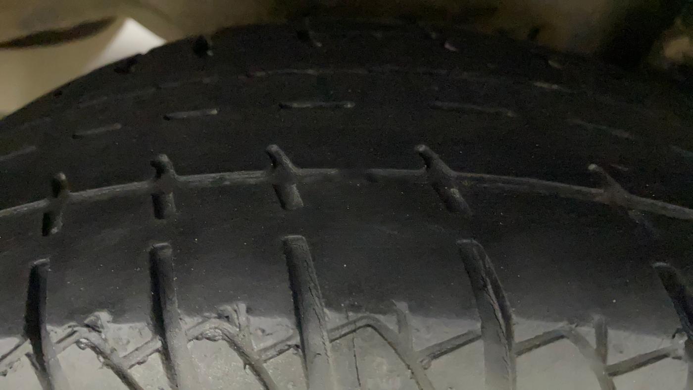 2011 Hyundai Eon MAGNA O, Petrol, Manual, 58,035 km, Left Rear Tyre Tread
