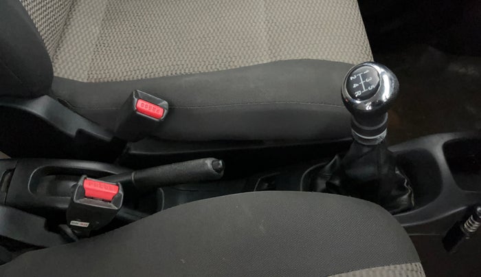 2015 Maruti Wagon R 1.0 LXI, Petrol, Manual, 29,804 km, Gear Lever