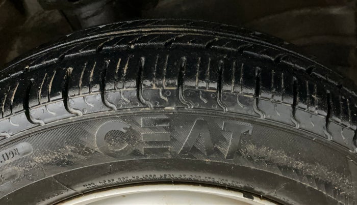2015 Maruti Wagon R 1.0 LXI, Petrol, Manual, 29,804 km, Right Front Tyre Tread