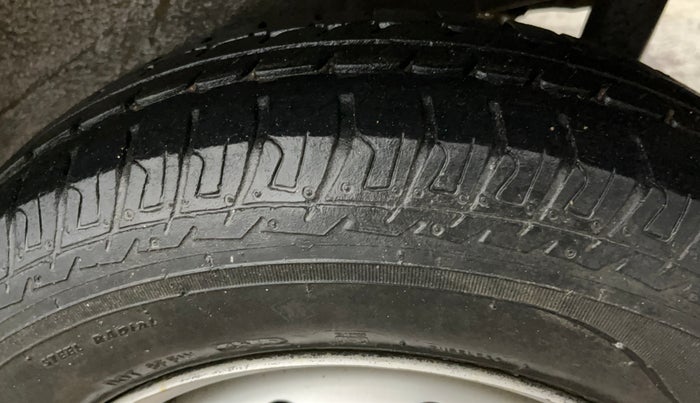2015 Maruti Wagon R 1.0 LXI, Petrol, Manual, 29,804 km, Left Rear Tyre Tread