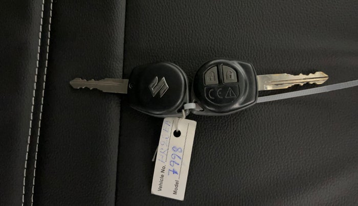 2019 Maruti Ciaz SIGMA 1.5 SHVS MT  PETROL, Petrol, Manual, 33,165 km, Key Close Up