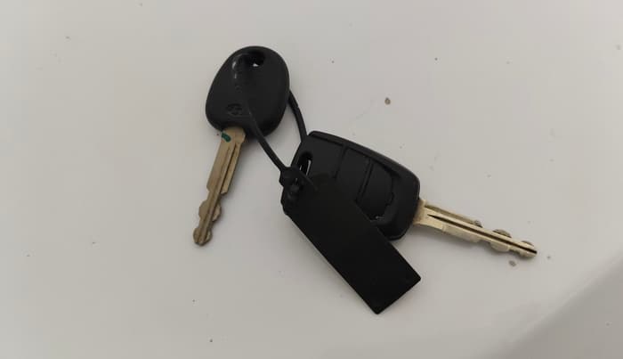 2019 Hyundai Grand i10 MAGNA 1.2 KAPPA VTVT CNG, CNG, Manual, 70,507 km, Key Close Up