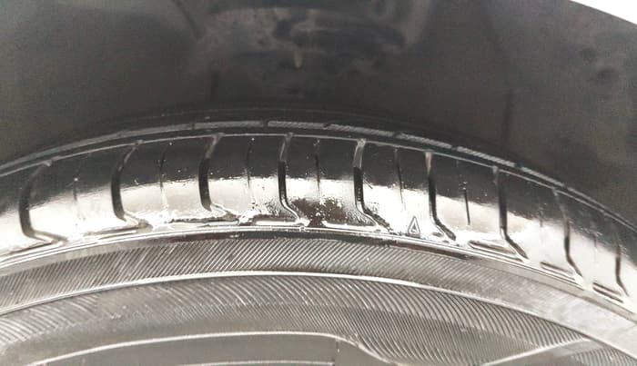 2019 Hyundai Grand i10 MAGNA 1.2 KAPPA VTVT CNG, CNG, Manual, 70,507 km, Right Front Tyre Tread