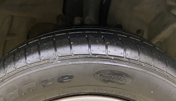 2014 Ford Ecosport AMBIENTE 1.5L PETROL, Petrol, Manual, 30,919 km, Right Front Tyre Tread