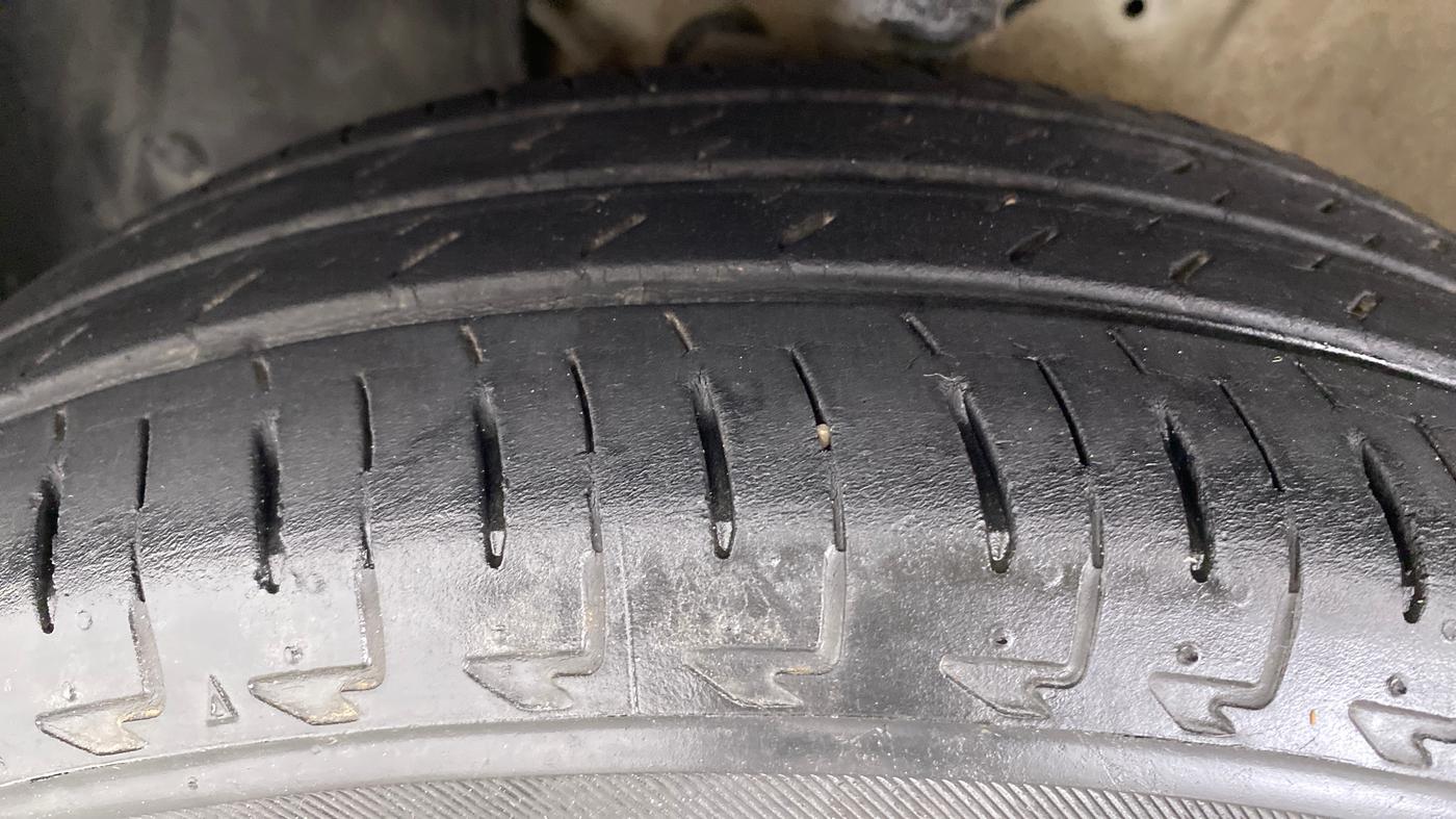 2018 Maruti IGNIS DELTA 1.2 K12, Petrol, Manual, 37,389 km, Left Front Tyre Tread