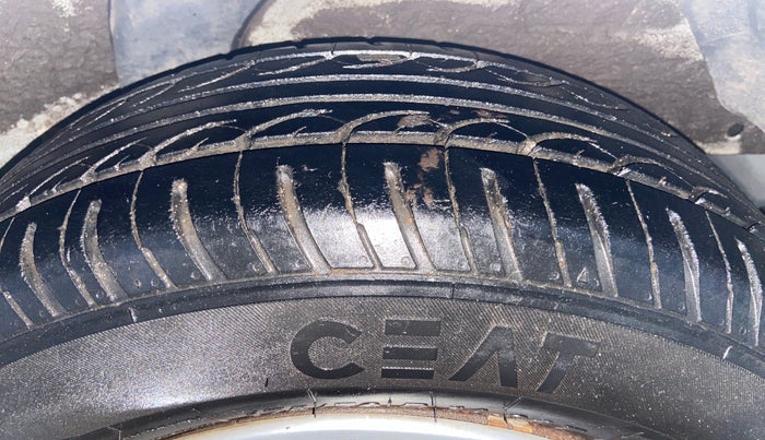 2014 Hyundai Elite i20 MAGNA 1.4 CRDI, Diesel, Manual, 92,927 km, Left Rear Tyre Tread