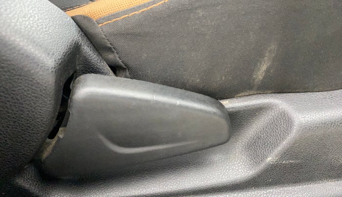 2018 Renault Kwid CLIMBER 1.0 AMT, Petrol, Automatic, 39,020 km, Driver Side Adjustment Panel