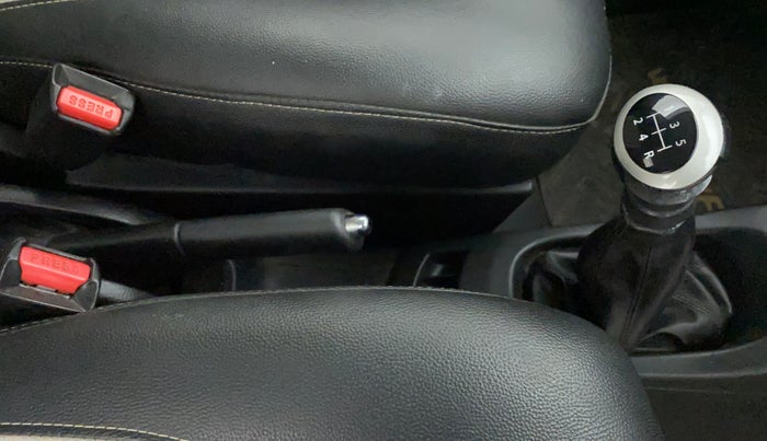 2017 Maruti Wagon R 1.0 VXI, Petrol, Manual, 35,240 km, Gear Lever