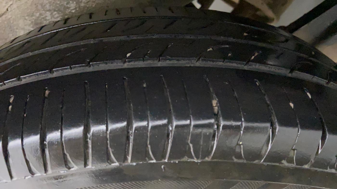 2016 Maruti Wagon R 1.0 VXI AMT, Petrol, Automatic, 80,696 km, Left Rear Tyre Tread