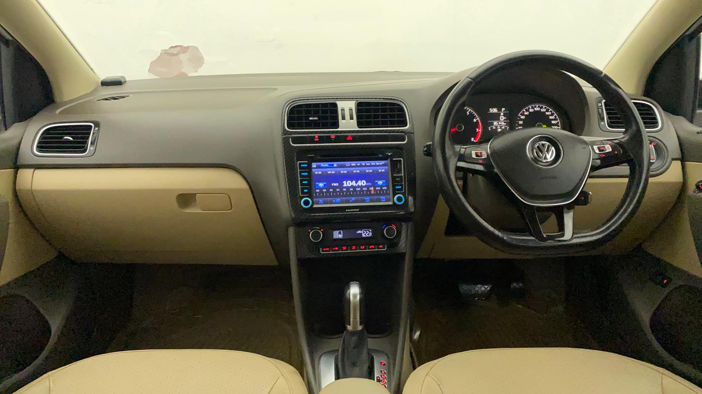 2016 Volkswagen Vento HIGHLINE PETROL AT, Petrol, Automatic, 85,189 km, Dashboard