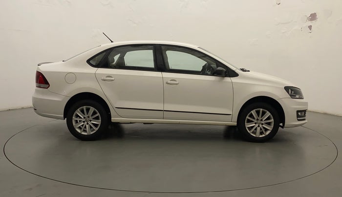 2016 Volkswagen Vento HIGHLINE PETROL AT, Petrol, Automatic, 85,189 km, Right Side