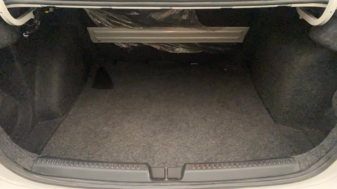 2016 Volkswagen Vento HIGHLINE PETROL AT, Petrol, Automatic, 85,189 km, Boot Inside