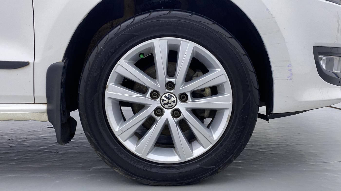 2014 Volkswagen Polo HIGHLINE1.2L PETROL, Petrol, Manual, 68,896 km, Right Front Wheel