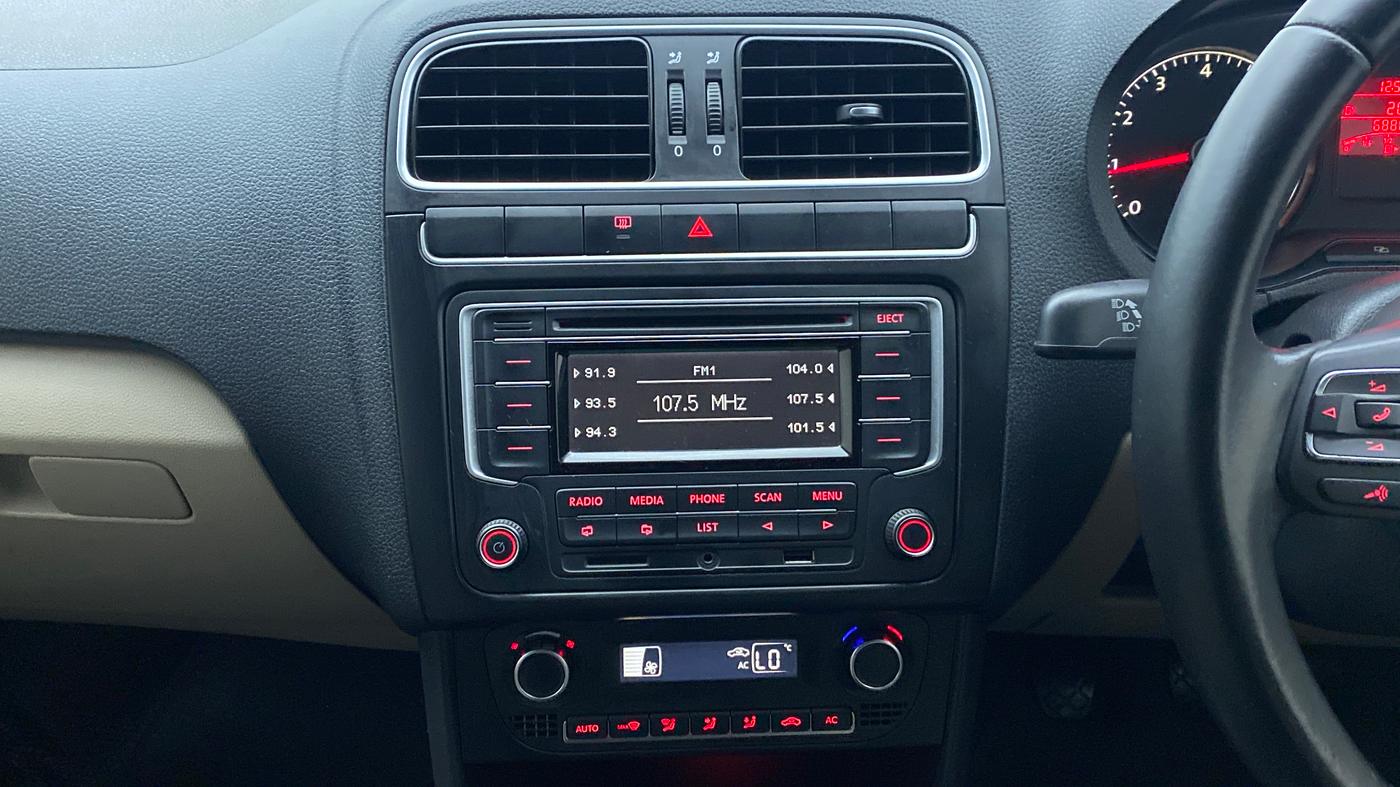 2014 Volkswagen Polo HIGHLINE1.2L PETROL, Petrol, Manual, 68,896 km, Air Conditioner