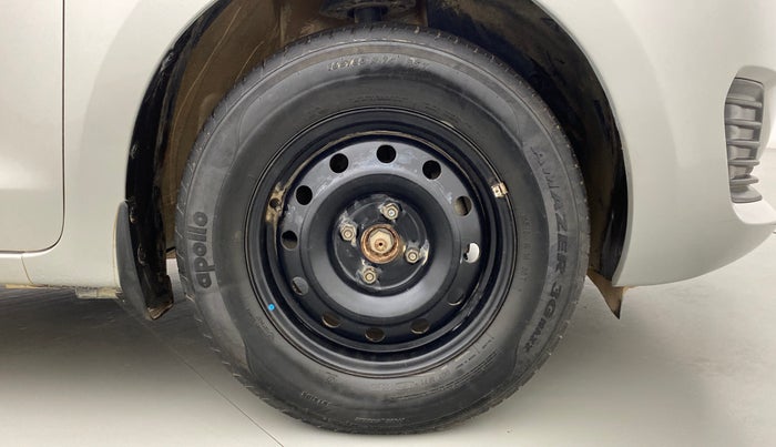 2018 Maruti Swift VXI, Petrol, Manual, 30,426 km, Right Front Wheel