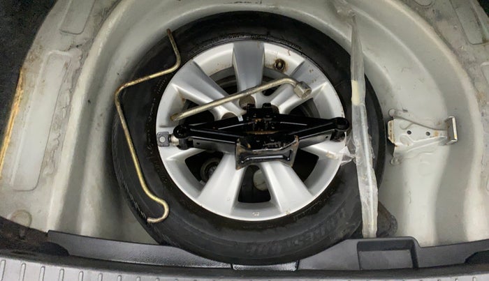 2010 Toyota Corolla Altis G PETROL, Petrol, Manual, 73,233 km, Spare Tyre
