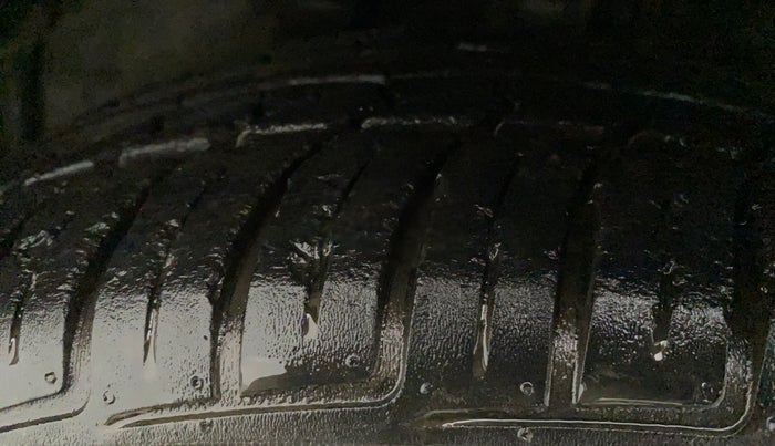 2010 Toyota Corolla Altis G PETROL, Petrol, Manual, 73,233 km, Left Rear Tyre Tread