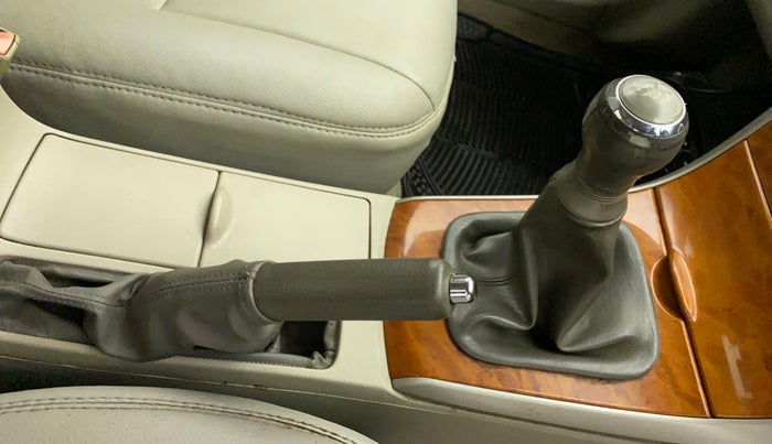 2010 Toyota Corolla Altis G PETROL, Petrol, Manual, 73,233 km, Gear Lever