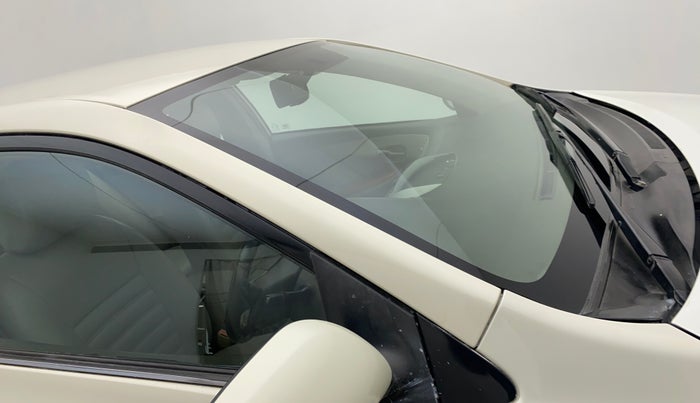 2010 Toyota Corolla Altis G PETROL, Petrol, Manual, 73,233 km, Right A pillar - Slightly dented