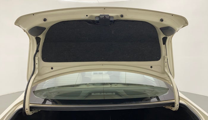 2010 Toyota Corolla Altis G PETROL, Petrol, Manual, 73,233 km, Boot Door Open