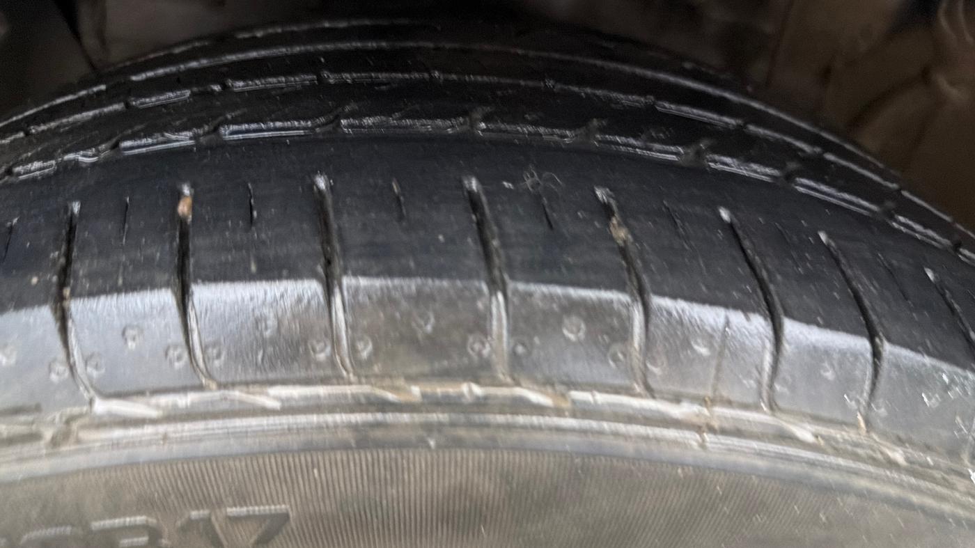 2021 Hyundai Creta SX (O) IVT 1.5 PETROL, Petrol, Automatic, 24,901 km, Left Front Tyre Tread